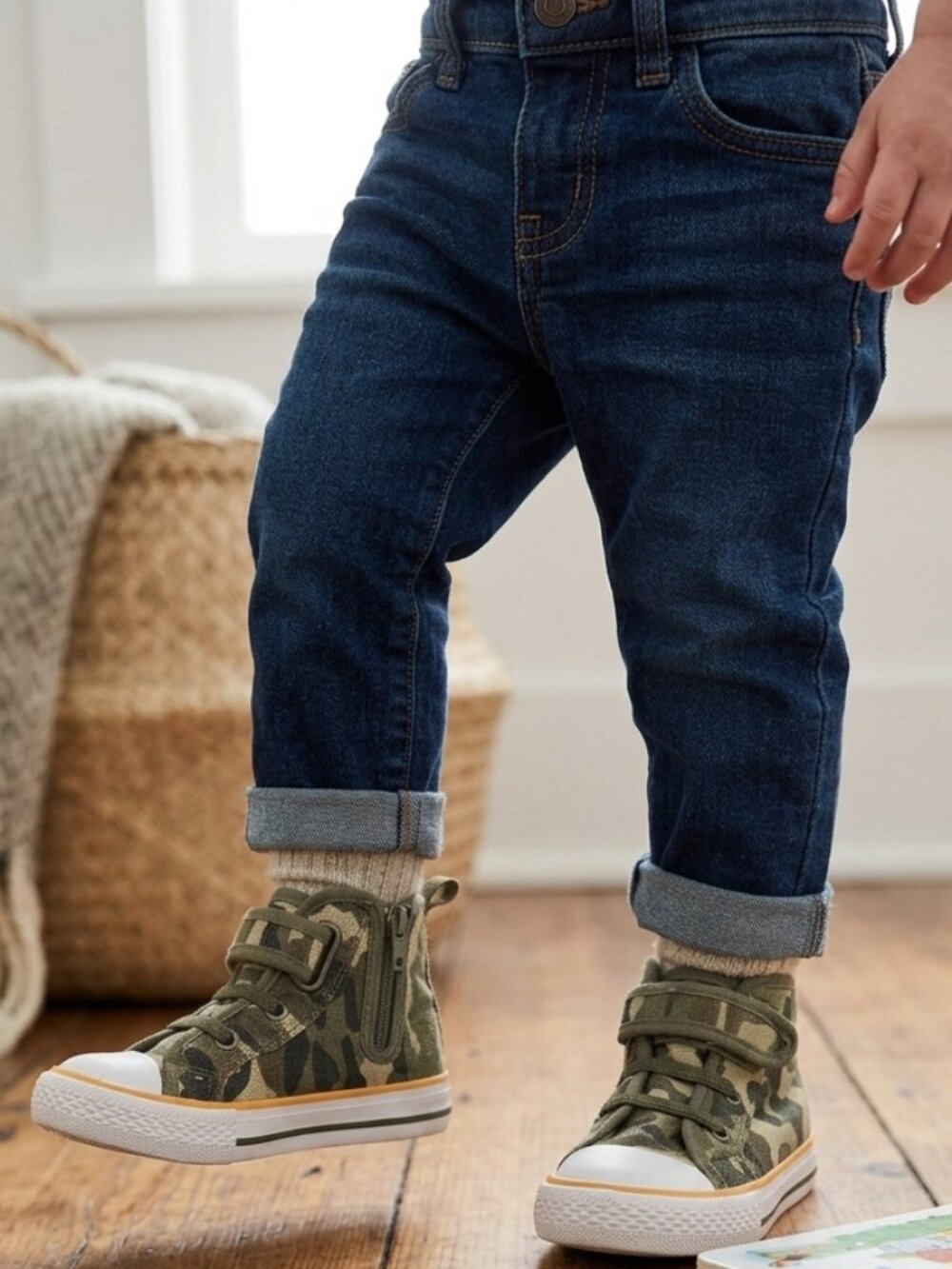 Joe Fresh Boys Camo High-Top Sneakers | Zip & Velcro | Toddler Size 8
